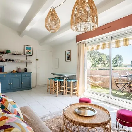 Le Neptune Apartment *